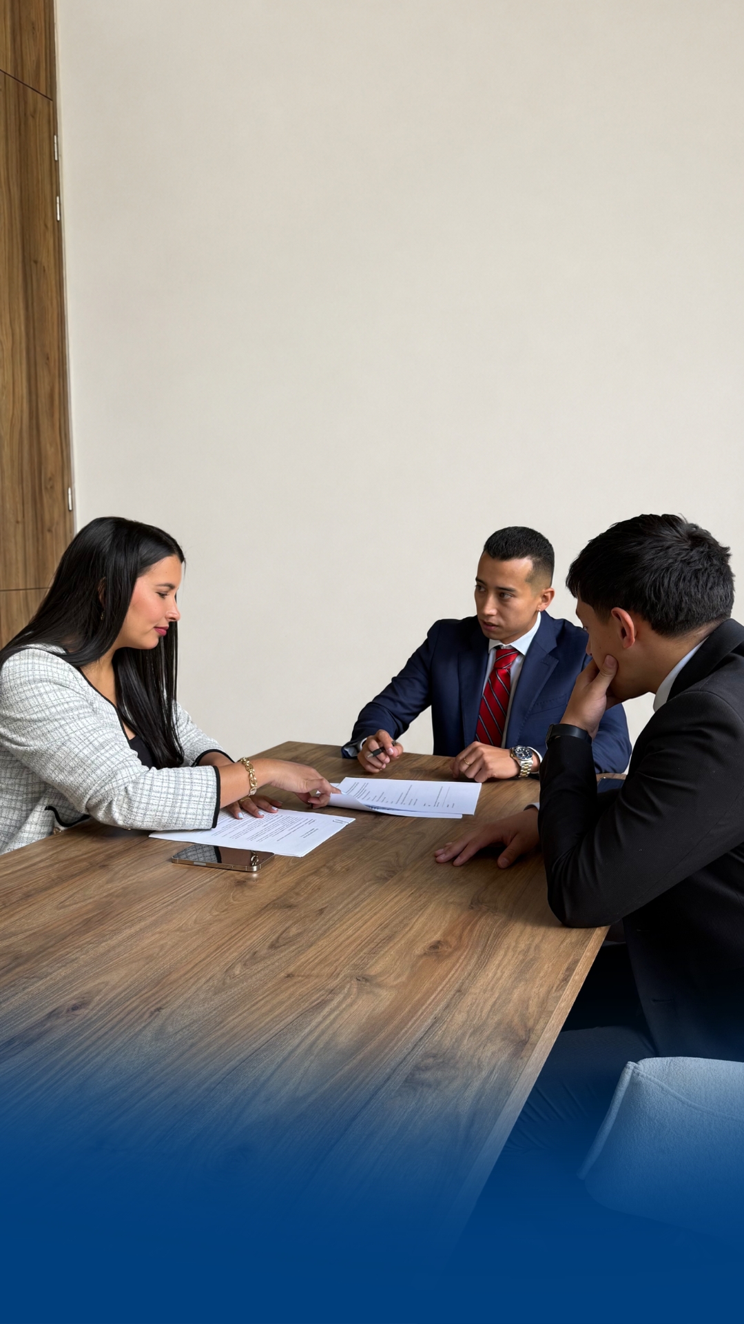 Bridge Legal - Asesoría en Mesa de Trabajo